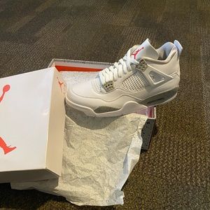 White Jordan Oreo 4’s